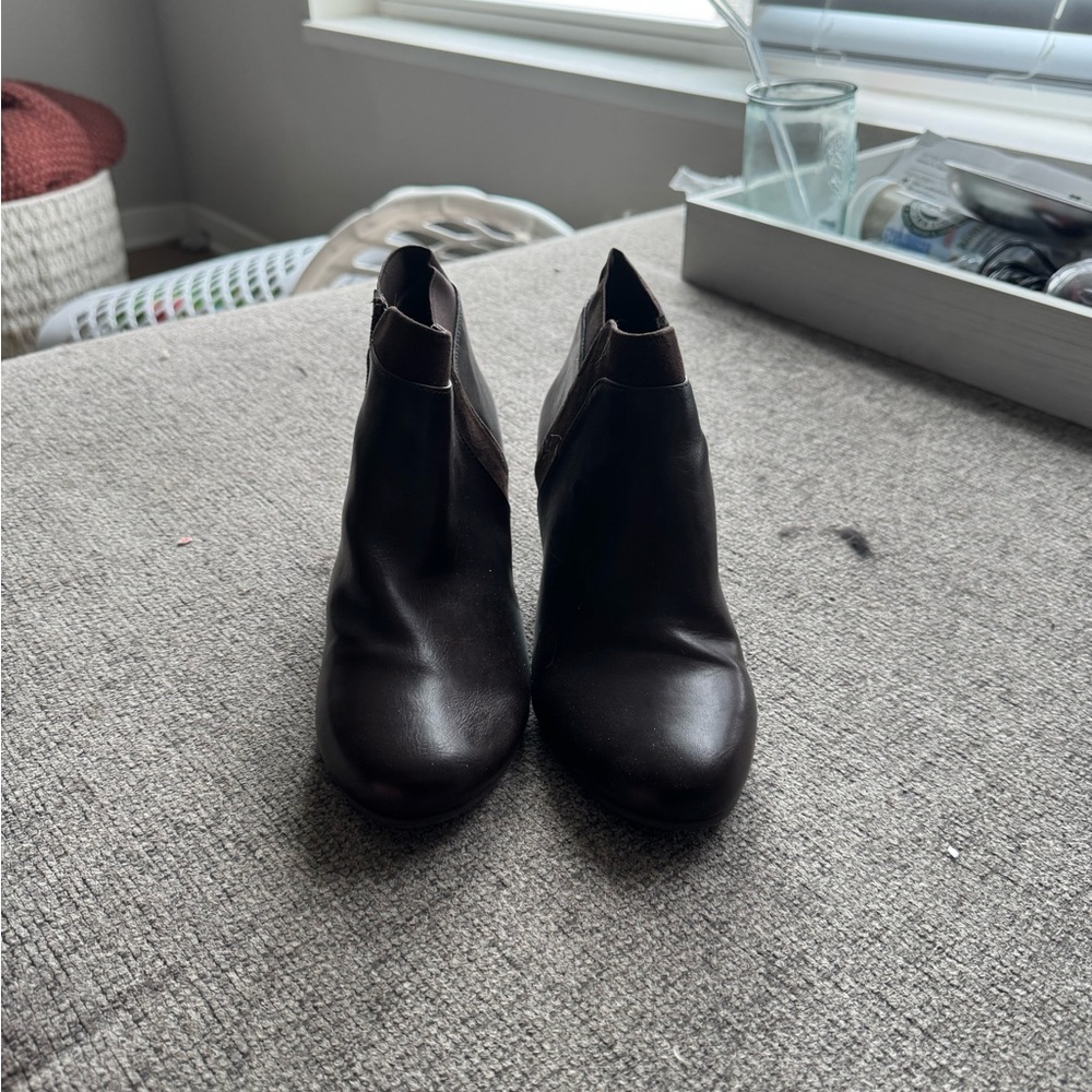 Dexflex Comfort Brown Ankle Booties